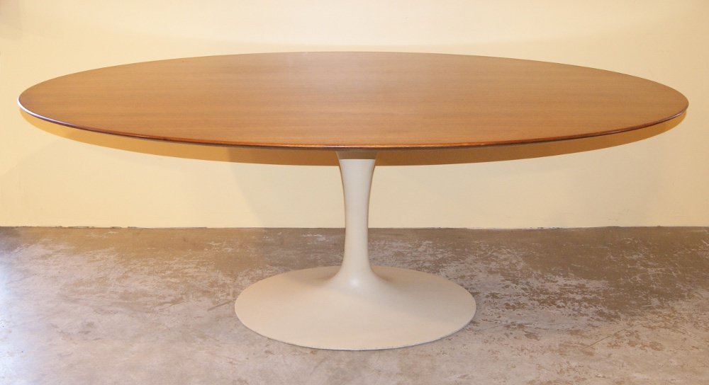 saarinenknollwalnutdiningtable.jpg